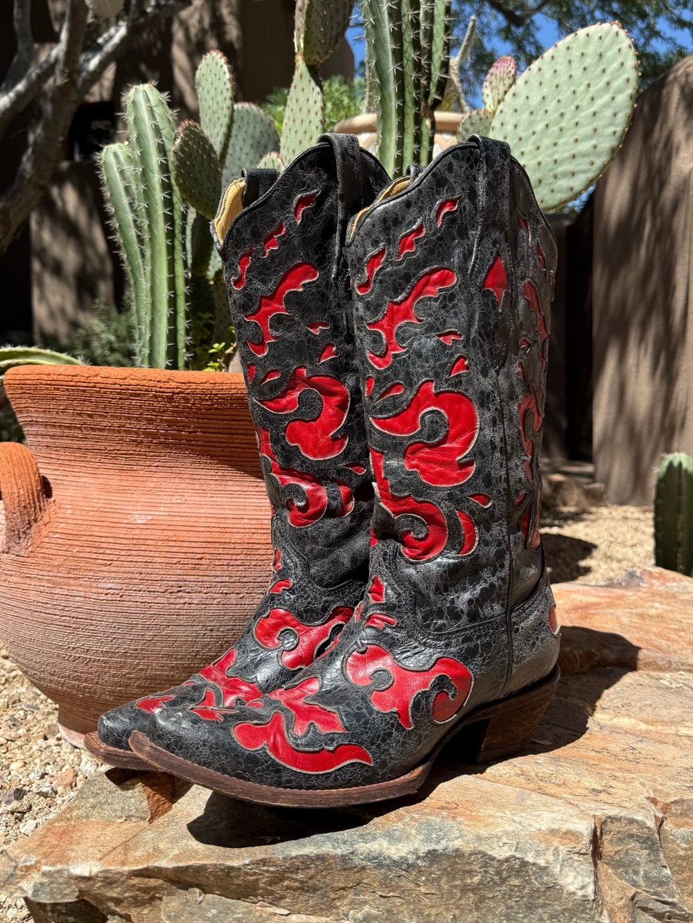 Corral Vintage Black and Red Western Cowboy Boots